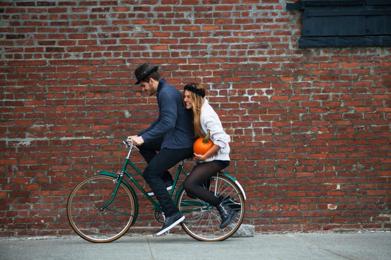 Jízda ve více lidech na jednom kole nebo koloběžce Jízda ve více lidech na jednom kole nebo koloběžce