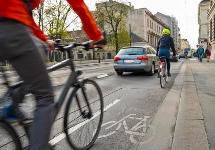 Ohleduplnost v silničním provozu: Základ bezpečných cest Ohleduplnost v silničním provozu: Základ bezpečných cest