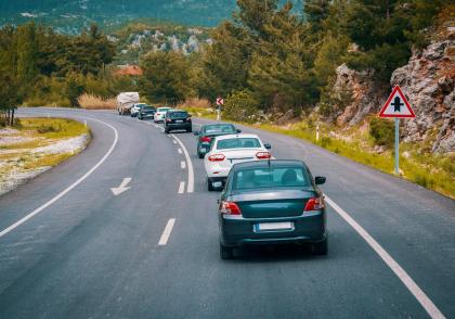Pomalá jízda a její nebezpečí Pomalá jízda a její nebezpečí