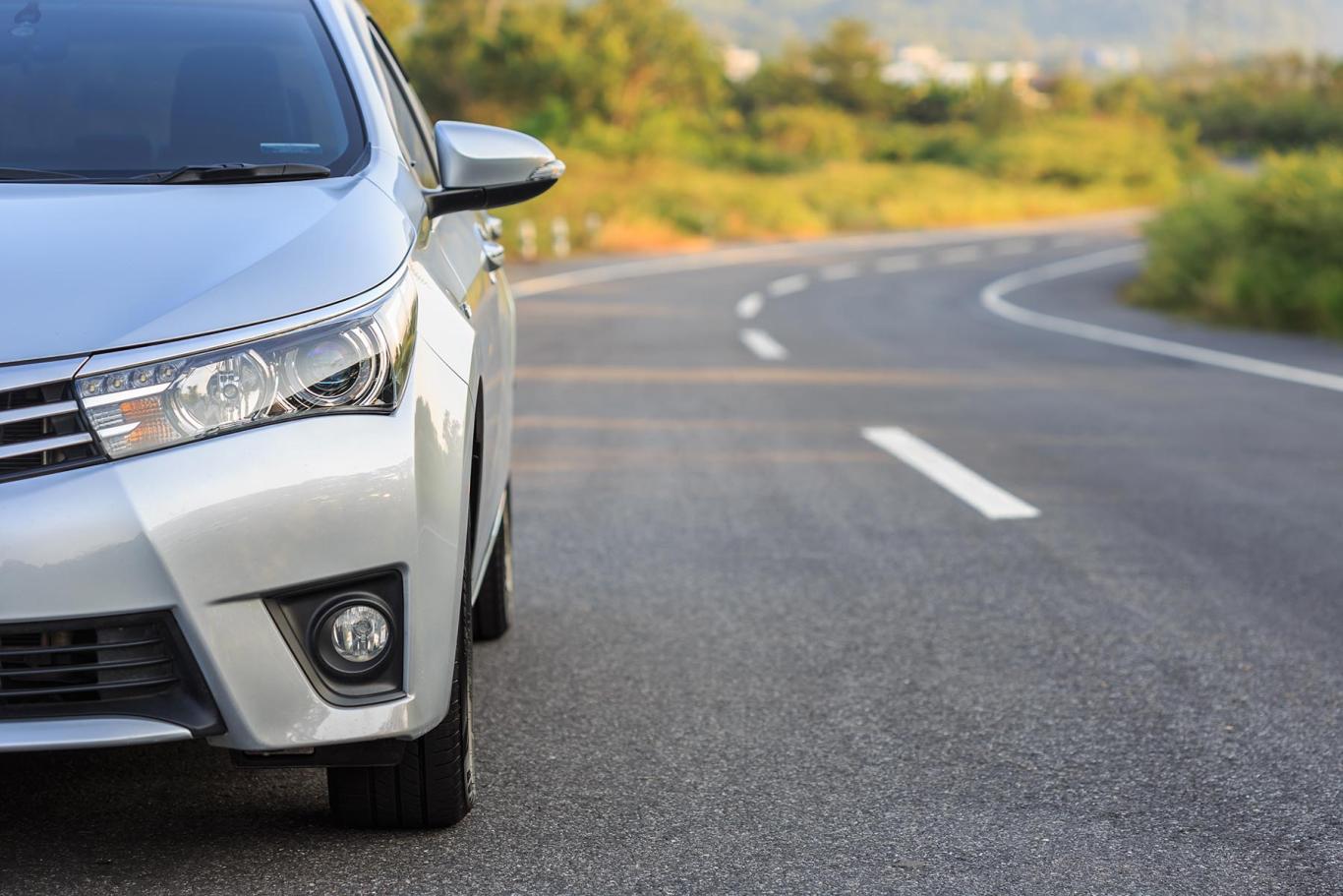 Parkování v zatáčce a u horizontu – Neviditelná hrozba Parkování v zatáčce a u horizontu – Neviditelná hrozba