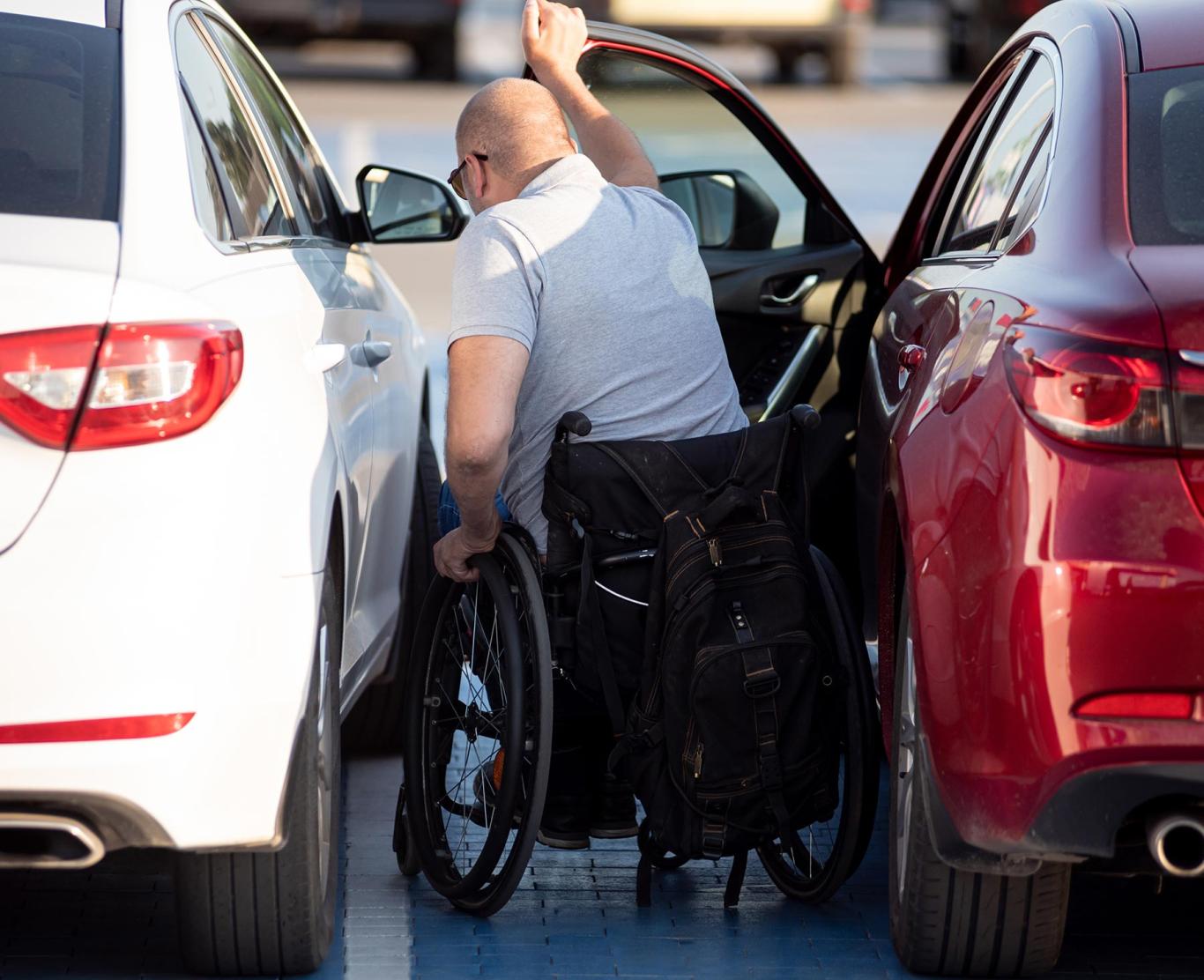 Parkování na vyhrazeném místě pro osoby se zdravotním postižením – Nejen zakázané, ale i neetické Parkování na vyhrazeném místě pro osoby se zdravotním postižením – Nejen zakázané, ale i neetické