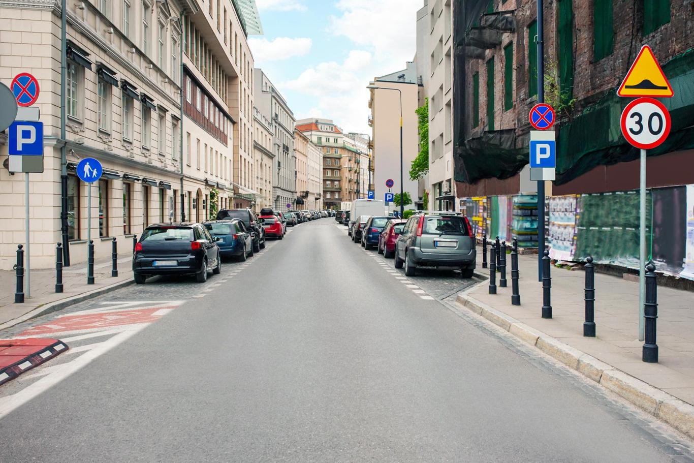 Parkování - stačí ohleduplnost a dodržování pravidel Parkování - stačí ohleduplnost a dodržování pravidel