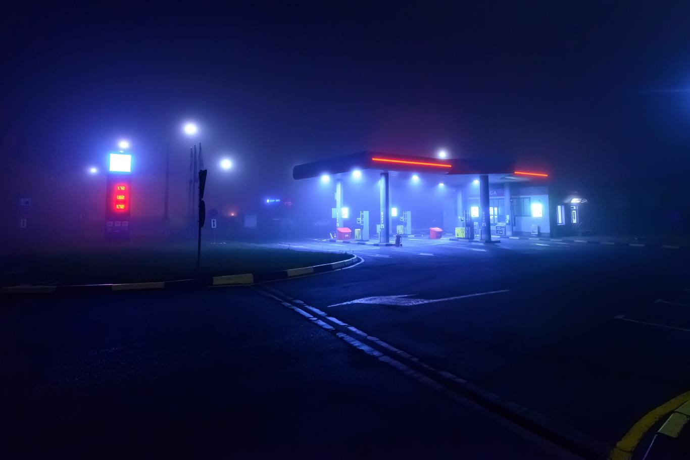 Jak správně tankovat - tankování v noci Jak správně tankovat - tankování v noci