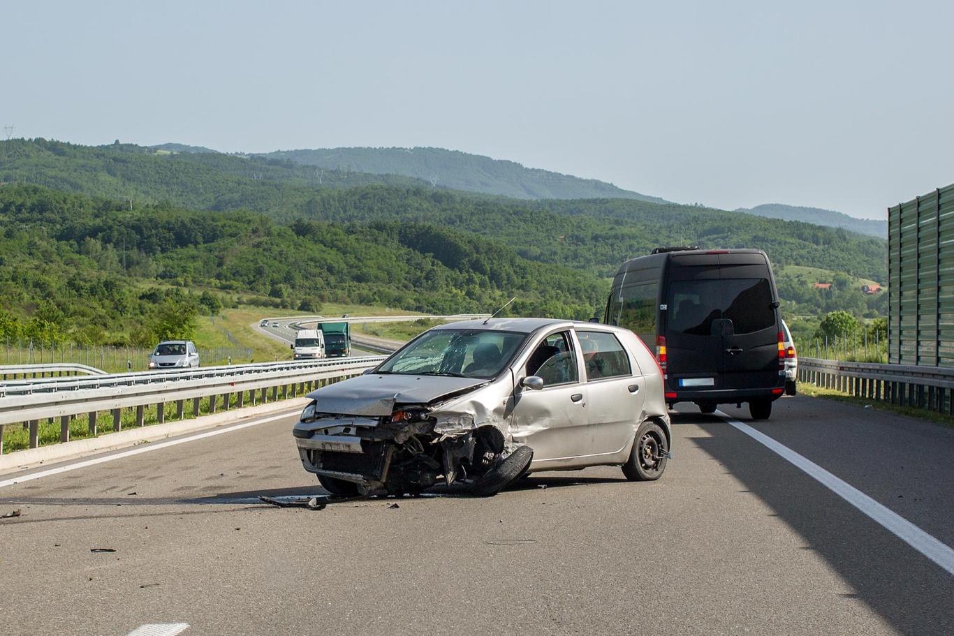 Vybržďování - ilustrace - nehoda Vybržďování - ilustrace - nehoda