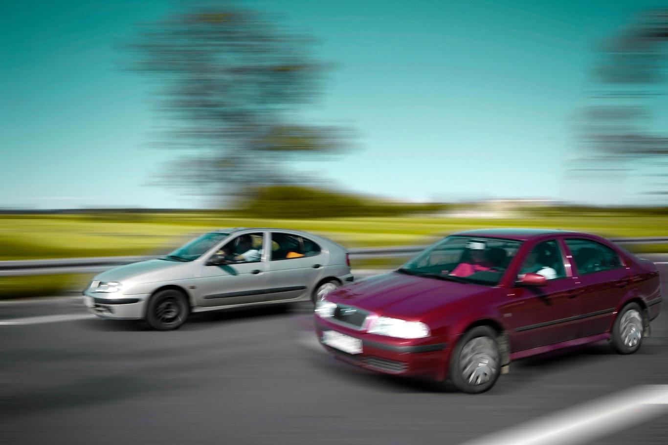 Co je agresivní jízda? ... ilustrace Co je agresivní jízda? ... ilustrace