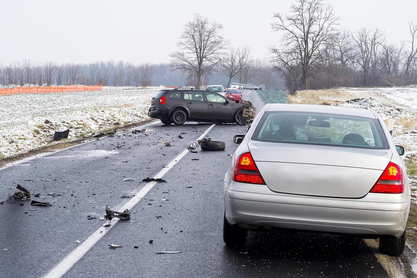 Důsledky agresivní jízdy - ilustrace dopravní nehody Důsledky agresivní jízdy - ilustrace dopravní nehody