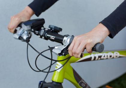 Teplé počasí láká cyklisty. Na co nezapomenout? Teplé počasí láká cyklisty. Na co nezapomenout?