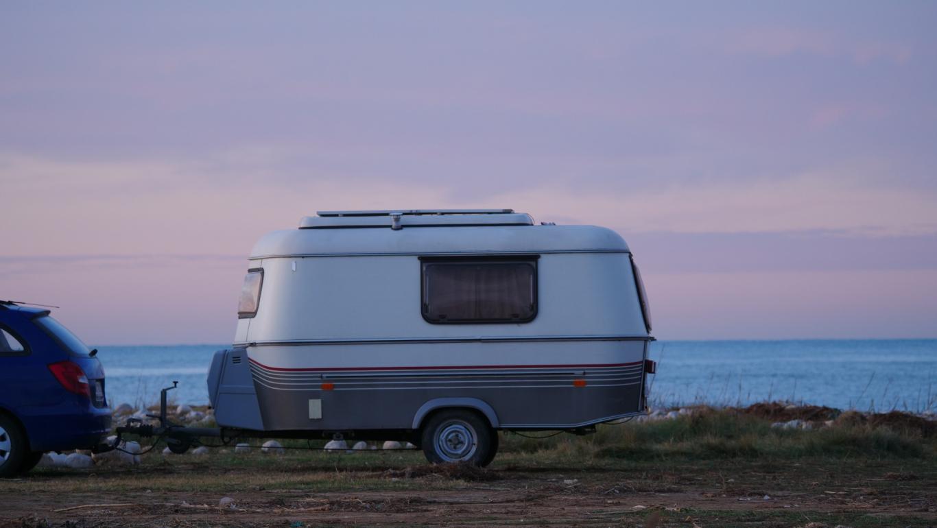Obytný přívěs (karavan) Obytný přívěs (karavan)