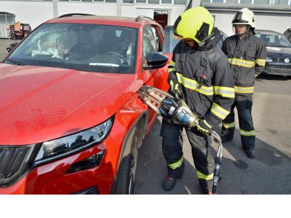 Školení hasičů ve ŠKODA AUTO Školení hasičů ve ŠKODA AUTO