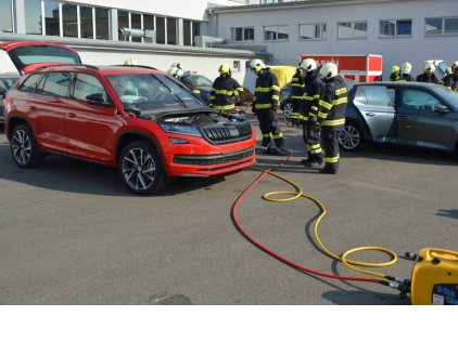 Školení hasičů ve ŠKODA AUTO Školení hasičů ve ŠKODA AUTO