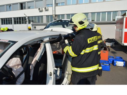 Školení hasičů ve ŠKODA AUTO Školení hasičů ve ŠKODA AUTO
