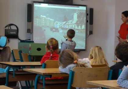 Se školáky o brzdné dráze na sněhu Se školáky o brzdné dráze na sněhu