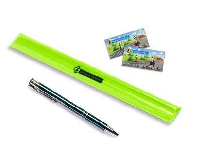 a reflexní proužek, propiska a samolepka ke každé vybrané výhře a reflexní proužek, propiska a samolepka ke každé vybrané výhře